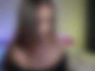 Tiffany MILF webcam performer live streaming