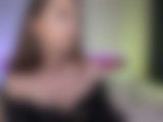 Tiffany MILF webcam performer live streaming