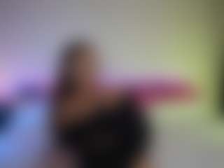 Live cam show with Tiffany - Living Room on sexytreat.net