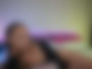 Tiffany MILF webcam performer live streaming
