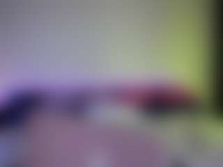 Tiffany MILF webcam performer live streaming