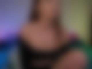 Live cam show with Tiffany - Brown Hair MILF on liverealitysex.com