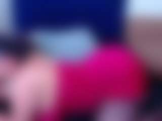 Ella MILF webcam performer live streaming