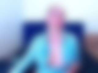 Live cam show with Ella - Blonde Hair Curvy on Big Tits
