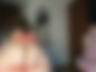 Live cam show with Kristen Hill - Living Room on Dare Cams