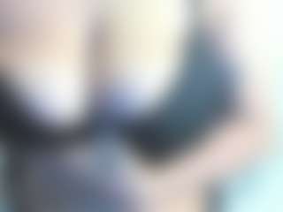 Live cam show with betty-wax - Ride on TeamSkeetLive