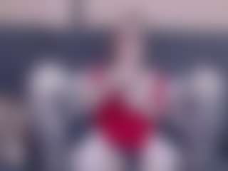 lanapopins MILF webcam performer live streaming