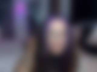 Live cam show with MARGO MAC - Smoke on Latina Girls