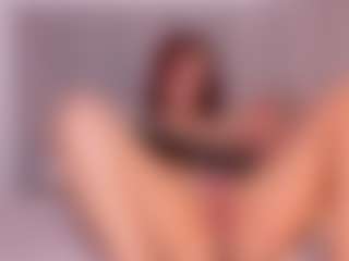 Spettacolo in cam dal vivo con carolhorny - Brown Eyes Red Hair su Camsoda