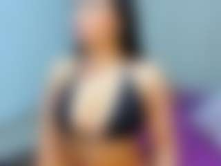 MIA's Live Sex Cam Show