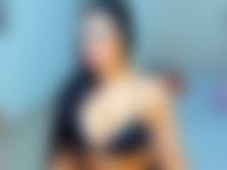 Live cam show with MIA - Bisexual on Dare Cams