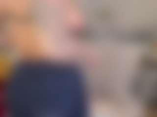 Live cam show with Sarah - Milk on Hubzter Live