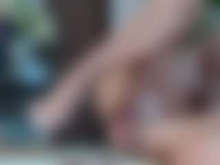 Live cam show with Squirtmania - Outside on SquirtSoMuch