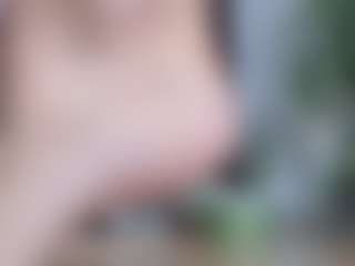 Live cam show with Squirtmania - Outside on PervPlay.com