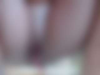 Live cam show with Squirtmania - Living Room on camgirlchat.live