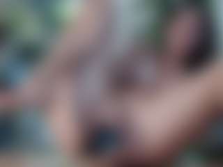 Squirtmania's Live Sex Cam Show