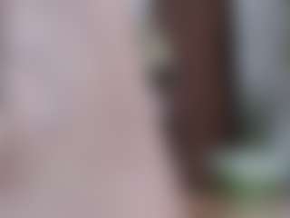 Live cam show with Squirtmania - Kitchen on livesuperchat.net