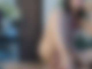 Live cam show with Squirtmania - Outside on Cam Slut