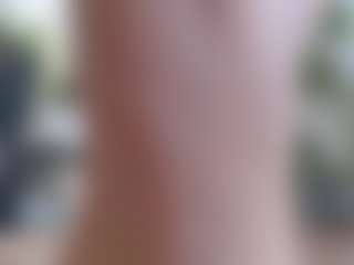 Live cam show with Squirtmania - Kitchen on Cam Slut