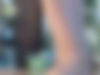 Live cam show with Squirtmania - Outside on TeamSkeetLive
