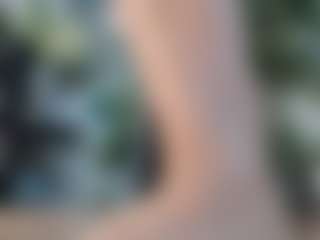 Live cam show with Squirtmania - Outside on Dare Cams