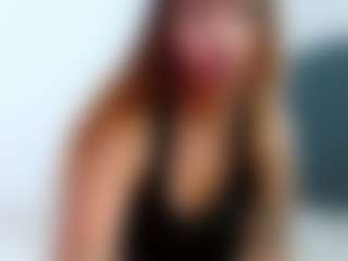 Live cam show with carolinne - BBW on livesexfox.com