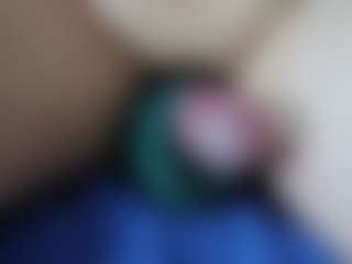 Seks show na żywo z Naughtytoysboy