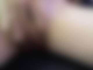 Aida Tornado's Live Sex Cam Show