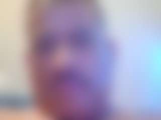 Imbackmandosrealone's Live Sex Cam Show