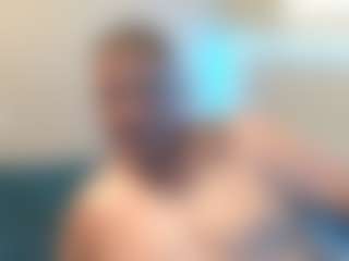 Imbackmandosrealone's Live Sex Cam Show
