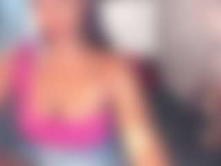 Show di cam dal vivo con amberebony - Moan su Camsoda