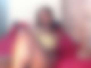 Live cam show with amberebony - Skinny on CamClone