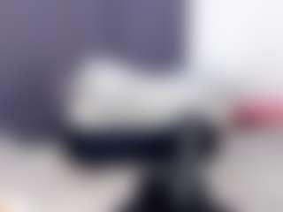 Live cam show with dannasanders - Green Eyes on Hubzter Live