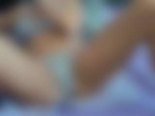 Live cam show with Fuckable Milf - Average on Camversity