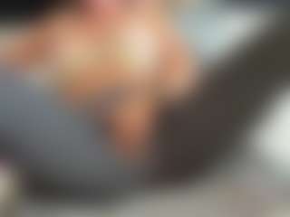 Live cam show with Fuckable Milf - Middle Aged on galaxygirlnitro.com