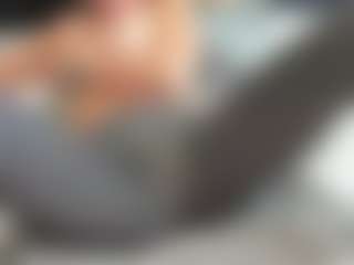 Live cam show with Fuckable Milf - Middle Aged on CamSextacy