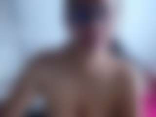Live cam show with dulce-paty - Athletic on Hubzter Live