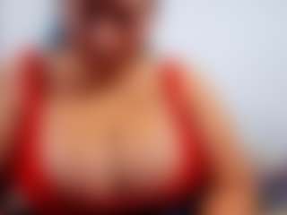 Live cam show with luluferrerr - Oil on StripNow