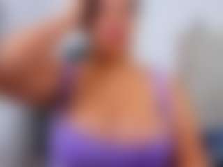 Live cam show with luluferrerr - Oil on Streamer API