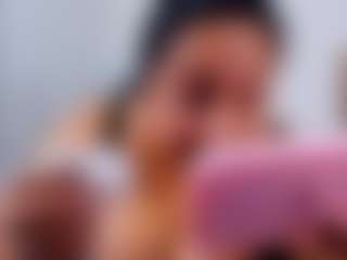Live cam show with luluferrerr - Ebony MILF on https://playwithruby.com