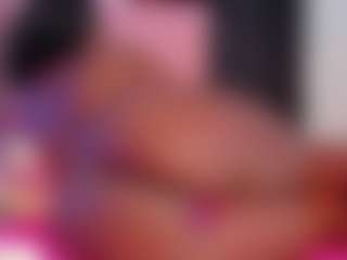 Live cam show with Keily-w - Ebony Squirt on liverealitysex.com