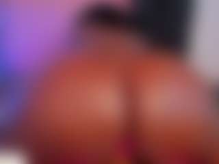 Live cam show with Keily-w - Oil on Camsoda