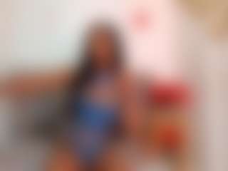 Live cam show with emma-foxx1 - Athletic Ebony on Camsoda