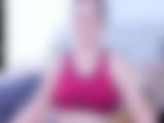 Angela MILF webcam performer live streaming