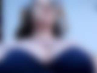 Angela MILF webcam performer live streaming