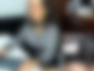 Live cam show with nicolewayy - Striptease MILF on Livezox