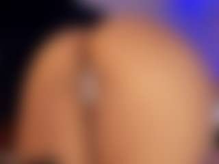 Live cam show with Nayla Potter - Average on Strip Flash - Live Sex Shows