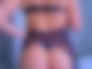 Elianabortt's Live Sex Cam Show