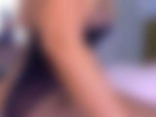 Elianabortt's Live Sex Cam Show