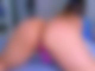Elianabortt's Live Sex Cam Show